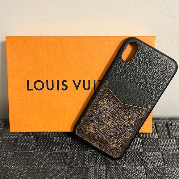 Authentic Louis Vuitton Bumper iphone Case - Picture 1 of 4